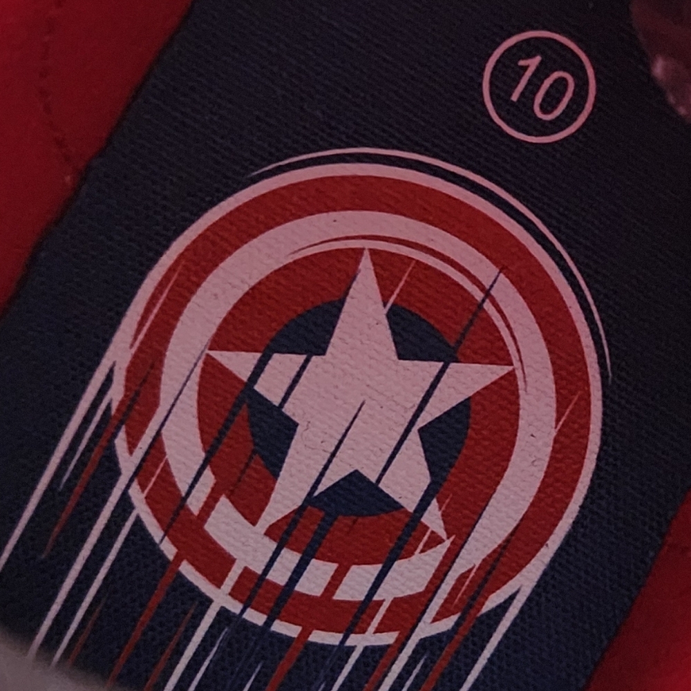 π Captain America High-Top Sneakers β Size 10 β Marvel Avengers β New with Tags - Picture 14 of 14